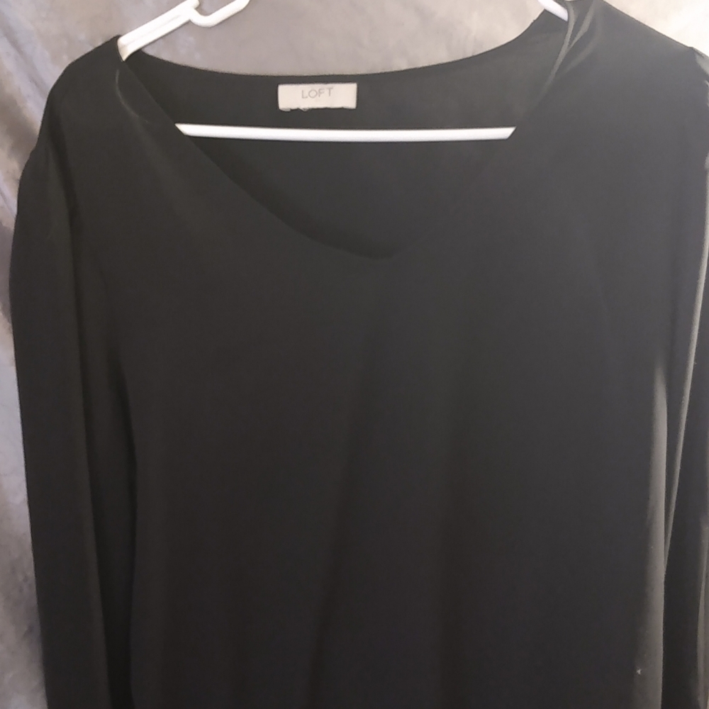 Long sleeve v-neck